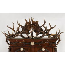 MAGIFICENT BLACK FOREST ANTLER GUN CABINET, LATE 19TH CENTURY