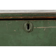 NEW YORK STATE BLANKET CHEST, WITH A WIDE, SCALLOPED FOOT AND SWEETHEART BOOTJACK ENDS, IN A BEAUTIFUL SHADE OF KELLY GREEN PAINT, CA 1810-1830