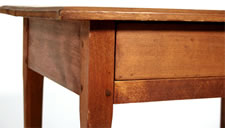WORK TABLE WITH LAMBSTONGUED, TAPERED LEGS