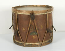 VERY EARLY NEW YORK STATE MILITIA DRUM WITH EAGLE STANDING ON A GLOBE, 1812-1848