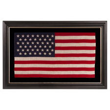 45 STARS IN STAGGERED ROWS ON AN ANTIQUE AMERICAN PARADE FLAG OF THE 1896-1908 PERIOD, SPANISH-AMERICAN WAR ERA, REFLECTING UTAH STATEHOOD