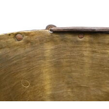 EXCEPTIONAL HAND-FORGED BRASS KETTLE, MADE & SIGNED circa 1800-1820 BY THE HUDSON’S BAY COMPANY, WHICH HELD A DEFACTO MONOPOLY OVER THE NORTH AMERICAN FUR TRADE FROM APPROXIMATELY 1670-1869; THIS EXAMPLE OF A TYPE TRADED WITH NATIVE AMERICANS FOR FURS