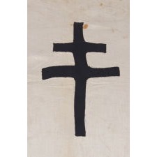 WWII PERIOD FRENCH FLAG WITH THE CROSS OF LORRAINE, THE SYMBOL OF THE FREE FRENCH, CA 1940-1945