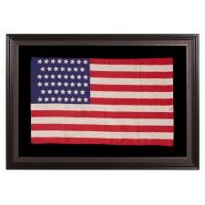 46 STAR, SLIK, ANTIQUE AMERICAN FLAG, WITH STARS IN CANTED ROWS, REFLECTS THE ADDITION OF OKLAHOMA TO THE UNION DURING THE PRESIDENCY OF THEODORE ROOSEVELT, 1907-1912